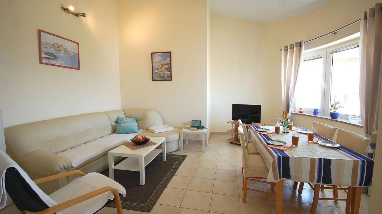 Apartments With A Parking Space Kremenici, Krk - 21724 Sveti Vid-Miholjice المظهر الخارجي الصورة